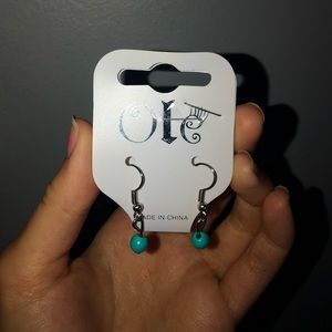 Boutique earrings!!